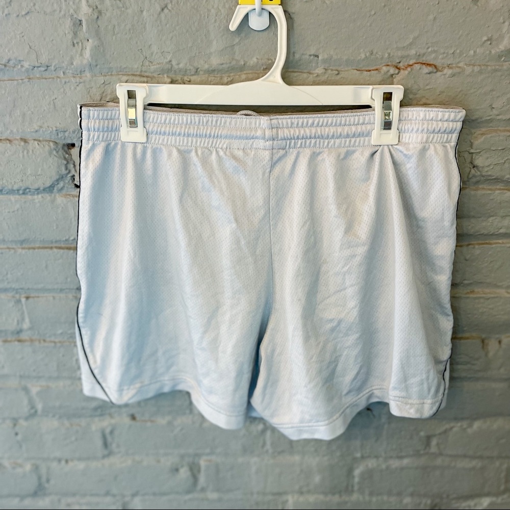 White Nike athletic shorts - Picture 3 of 3